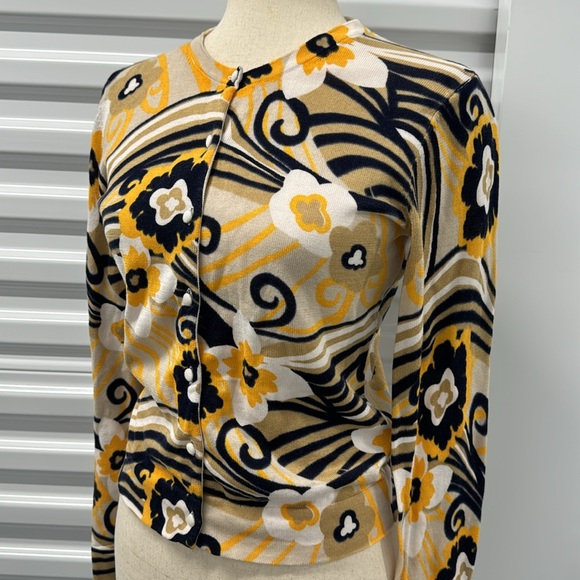 Lilly Pulitzer Floral Button Up Cotton Cardigan - XS - Picture 5 of 15